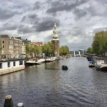 ベッド・アンド・ブレックファスト Quaamsterdam 2*